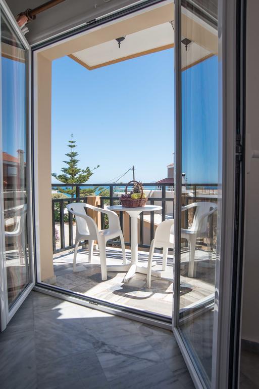 Belvedere Agia Marina Esterno foto